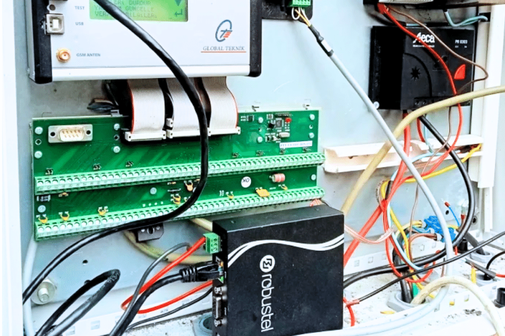 Integrating Robustel's R3000 L4L Industrial Router Solution For Automatic Meteorological Observation Station Communication System